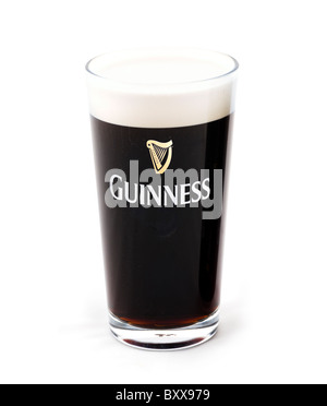 Ein Pint Guinness. Ein Glas Guinness vom Fasse, Großbritannien Stockfoto