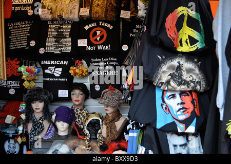 Barack Obama-Kampagne Porträt Farben auf t-Shirt, beliebte Symbole des 21. Jahrhunderts auf den Verkauf in Olvera Street, Downtown LA. Stockfoto