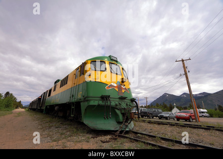 White Pass und der Yukon Route Zug in Carcross, Yukon auf dem Weg nach Skagway, Alaska Stockfoto