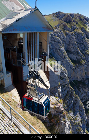 Seilbahn in Fuente De Nationalpark Picos de Europa in Nordspanien auf 800m ist es der längste einzelne Span Seilbahn in Europa Stockfoto