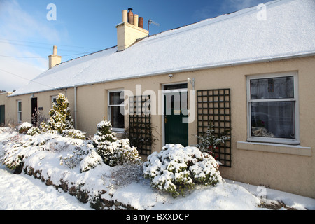 Ein Winter-Szene des Dorfes West Linton, Scottish Borders in Schottland. Stockfoto