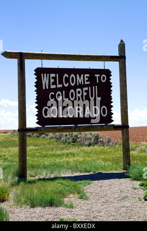 Herzlich Willkommen Sie in der bunten Colorado Straßenschild entlang US Route 491 östlich von Montecello, Utah, USA. Stockfoto