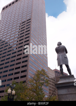 Statue von Samuel Adams außerhalb des Quincey Marktes In Boston Mass Stockfoto