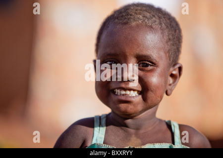 Fulani-Mädchen in Djibo, nördlichen Burkina Faso. Stockfoto