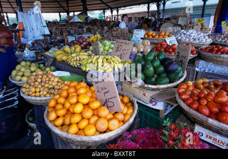 Früchte stehen, Saint-Pierre Markt, La Réunion (Frankreich), Indischer Ozean Stockfoto