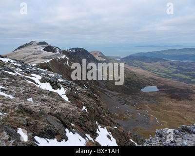 Penygadair, den Gipfel des Cadair Idris, angesehen vom benachbarten Gipfel des Mynydd Moel, mit Blick auf Cyfrwy zu Barmouth Stockfoto