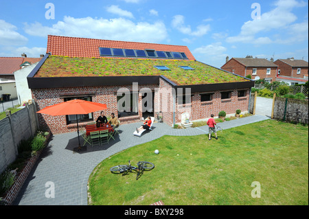 Öko-Selbstversorger Hütte "Fleur de Ciel" im Loos En Gohelle Stockfoto