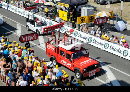 Tour de France 2010 Radrennen: das ganze Gefolge der Tour de France Stockfoto