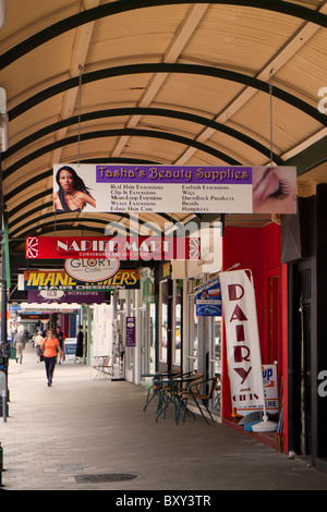 Ein Beispiel für die Art-Deco-Architektur in New Zealands Nordinsel Stadt Napier Stockfoto