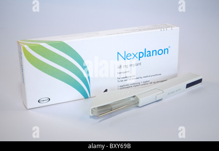 Nexplanon, eine Form der weiblichen Empfängnisverhütung implantierbare langfristig Implantat, mit dem Gerät einfügen Stockfoto