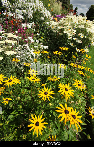 Arley Hall & Gärten, England. Bunte Sommer Ansicht der Küchengarten Arley Hall. Stockfoto