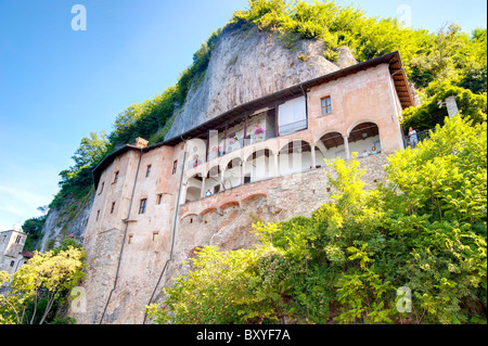 Eremo Santa Caterina del Sasso Lago Maggiore Italien Stockfoto