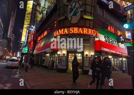 Ein Sbarro Restaurant am Times Square in New York Stockfoto