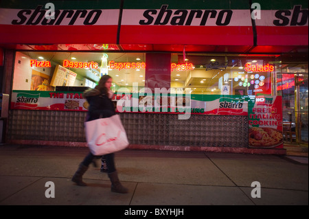 Ein Sbarro Restaurant am Times Square in New York Stockfoto