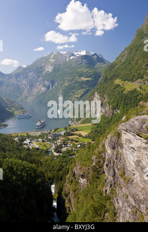 Kreuzfahrt Schiffe, Geirangerfjord, westlichen Fjorde, Norwegen Stockfoto