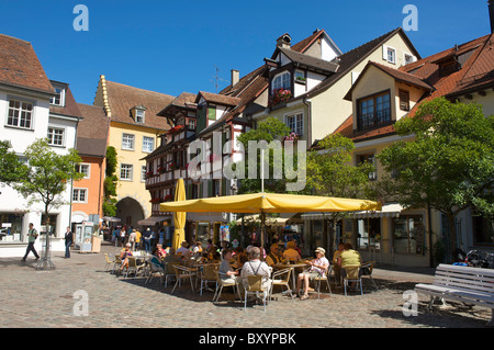 Straßencafé in Meersburg, Bodensee, Baden-Württemberg, Deutschland Stockfoto