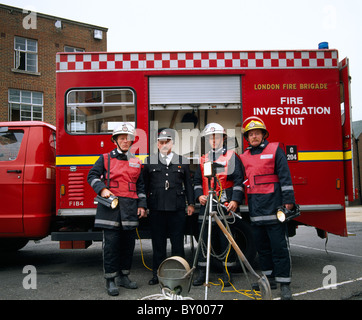 London Fire Investigation Unit in England in Großbritannien im Vereinigten Königreich Großbritannien. Arbeit Beruf Beruf Feuerwehrmann Feuerwehr Stockfoto