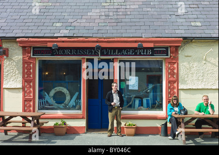 Morrissey es Dorfkneipe traditionelle Bar in Carrigaholt, County Clare, Irland Stockfoto