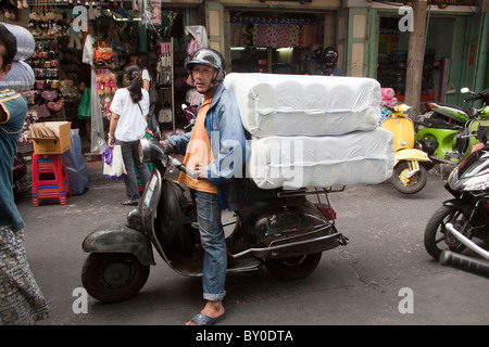 Oldtimer Vespa Roller Chinatown Bangkok Thailand Stockfoto