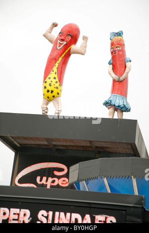 Superdawg Wahrzeichen Antrieb in Hamburger und Hot Dog stand an Chicagos Northwest Side in Norwood Park. Stockfoto