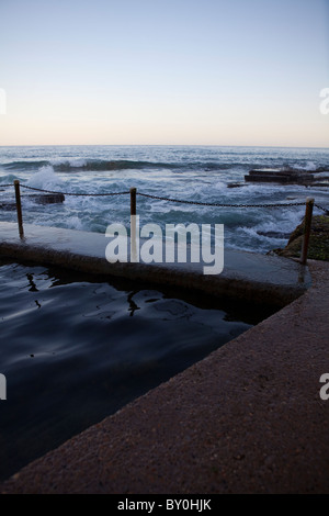 Avalon-Pool bei Dämmerung, Avalon Beach, Sydney, Australia Stockfoto