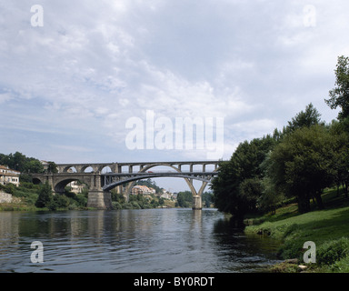 Spanien. Galizien. Orense. Neue Brücken über den Fluss Minho. Stockfoto