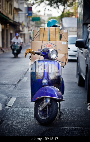 Oldtimer Vespa Roller Chinatown Bangkok Stockfoto