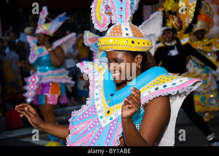 Tänzerin, Junkanoo, Tag des neuen Jahres 2011, Nassau, Bahamas Stockfoto