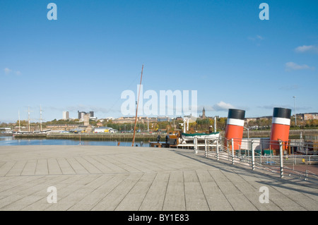 Paddel-Dampfer Waverley am River Clyde bei Glasgow Science Centre Govan Glasgow auf das lebhafteste Schottland Stockfoto