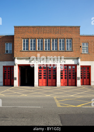 Acton Feuerwache, Acton Town, London, England, UK Stockfoto