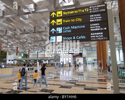 Innenraum des neuen Terminal 3 am Changi International Airport in Singapur Stockfoto
