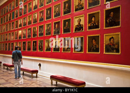 Russland, St. Petersburg, Eremitage.  Die Galerie des Vaterländischen Krieges von 1812, gebaut im Jahre 1826 von Carlo Rossi.  Die Wände Stockfoto