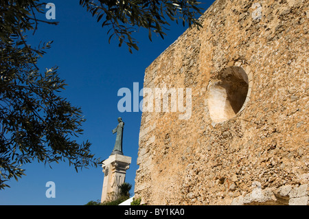 Spanien, Menorca.  Statue von Christus am Monte Toro, der höchste Punkt der Insel. Stockfoto