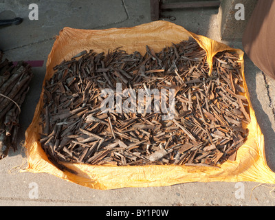 Zimt wird verkauft in einem Markt, Hoi an, Vietnam Stockfoto