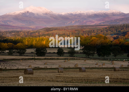 Blick auf Ben Vorlich von David Stirling Monument, in der Nähe von Doune, Schottland Stockfoto