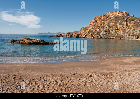 Strand Playa Cala Cortina vor den Toren der Stadt Cartagena in der Region Murcia, Süd-Ost-Spanien Stockfoto