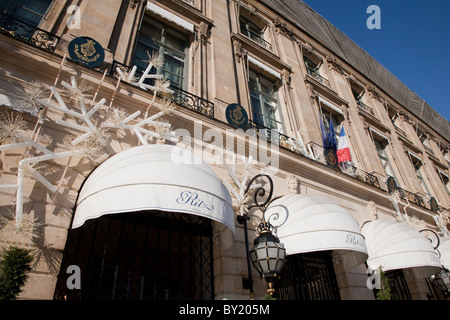 Hotel Ritz in Paris, Frankreich, dekoriert für Weihnachten Stockfoto