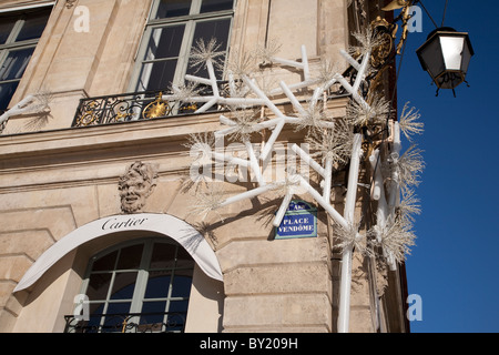 Cartier-Shop in Place Vendome Platz dekoriert für Weihnachten in Paris, Frankreich Stockfoto