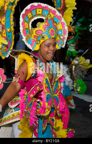 Tänzerin, Junkanoo, Tag des neuen Jahres 2011, Nassau, Bahamas Stockfoto