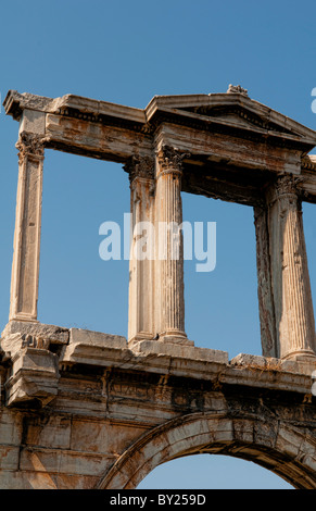 Nahaufnahme von Hadrian Tor in der Innenstadt von Athen Griechenland Stockfoto