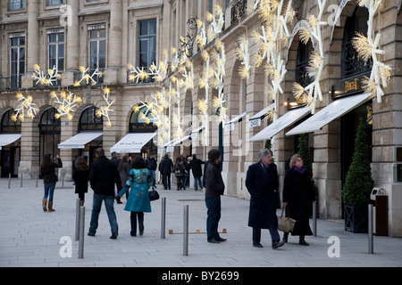 Weihnachts-Shopping in Place Vendome Platz, Paris Stockfoto