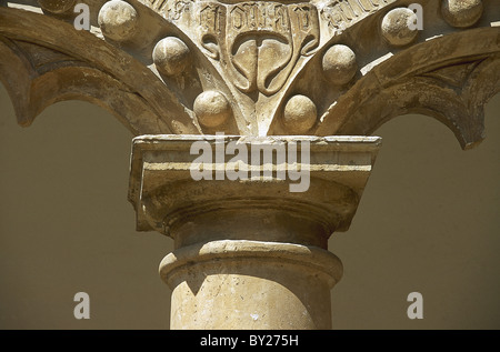 Gotische Kunst. Spanien. Guadalajara. Infantado Palace (Ende 15. Jh.). Plastische Details auf den Bögen von den Löwen-Hof. Stockfoto