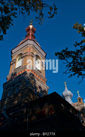 Dorf von Pärnu-Estland und traditionelle Russisch-orthodoxe Kathedrale-Innenstadt Stockfoto