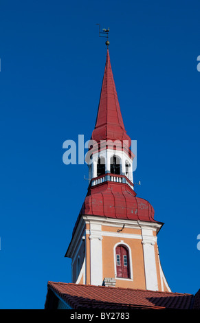 Dorf von Pärnu-Estland und traditionelle Russisch-orthodoxe Kathedrale-Innenstadt Stockfoto