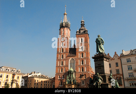 Schöne St Marys katholische Kirche in Hauptmarkt schöne Krakau Polen Stockfoto