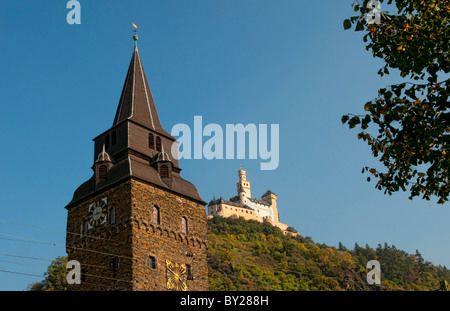 berühmte Marksburg Schloss am Berg wunderbar charmantes Dorf am Rhein River von Braubach Deutschland Stockfoto