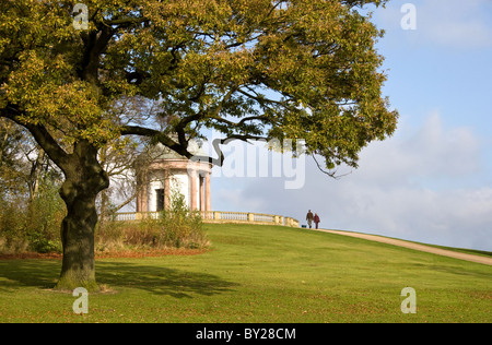 TheTemple (entworfen von James Wyatt für Sir Thomas Egerton) (höchster Punkt in Manchester), Heaton Park, Manchester, UK. Stockfoto