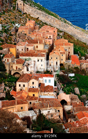 Traditionelle Häuser in der mittelalterlichen "Castletown" Monemvasia (oder "Malvasia"), in der Präfektur Lakonien, Peloponnes, Griechenland Stockfoto