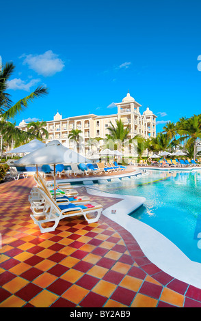 Pool-Bereich; Riu Palace; Hotel; Punta Cana; Dominikanische Republik; Karibik Stockfoto