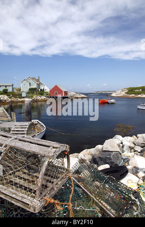 CRAB POTS bei PEGGYS COVE PEGG COVE HALIFAX NOVA SCOTIA Kanada HALIFAX NOVA SCOTIA Kanada 16. September 2009 Stockfoto